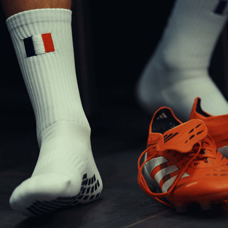 Frankreich WM Gripsocken weiß gestickter Flagge FRANCE Schriftzug – Anti-Rutsch Fußball Socken Sport