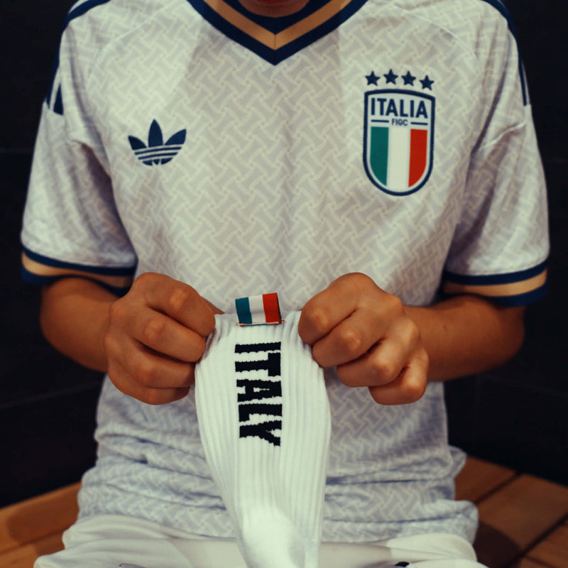 Italien WM Gripsocken weiß gestickter Flagge ITALY Schriftzug – Anti-Rutsch Fußball Socken Sport