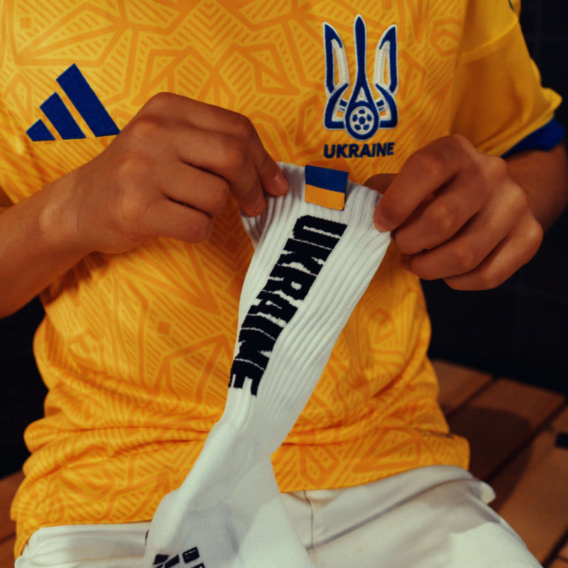 Ukraine WM Gripsocken weiß gestickter Flagge UKRAINE Schriftzug – Anti-Rutsch Fußball Socken Sport